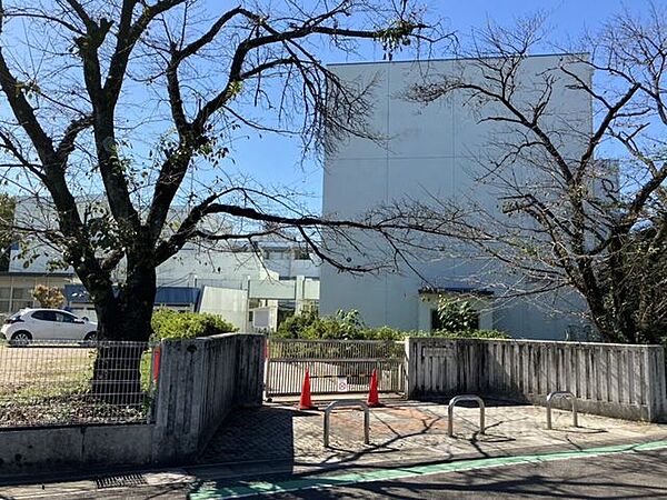 古知野北小学校 800m