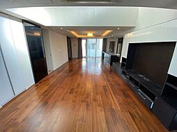 八雲ハウス 101 1階3LDKのリビング/ダイニング