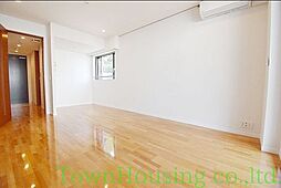 フレンシア麻布 201 2階ワンルームのリビング/ダイニング