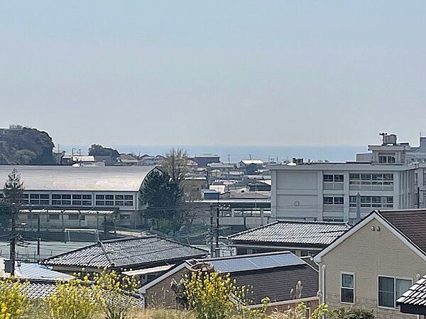 海が望めます。