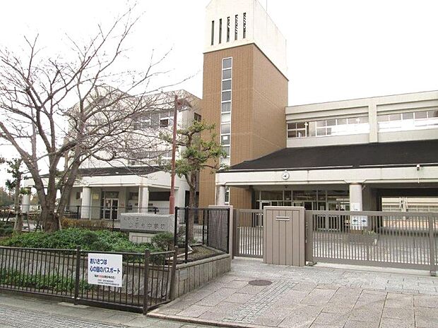 宝塚市立山手台中学校（1095m）