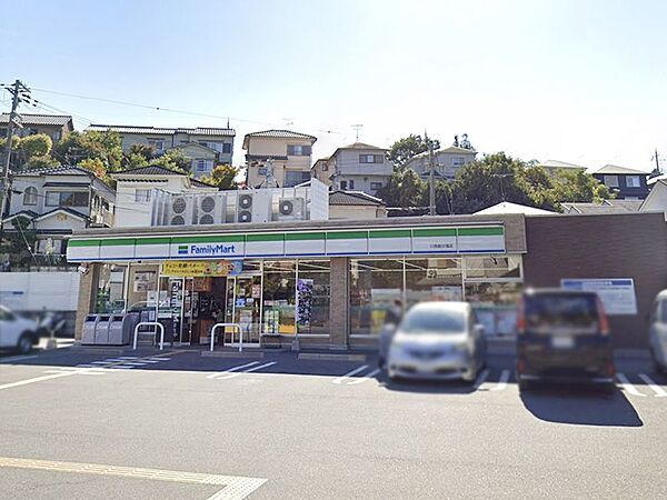 ファミリーマート 川西鼓が滝店（580m）