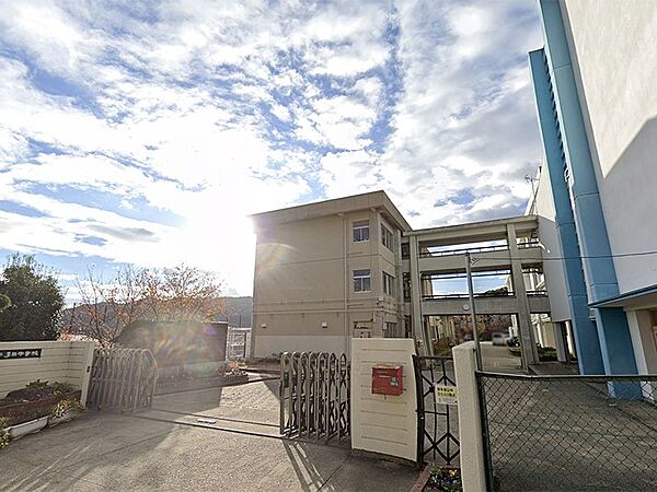 川西市立多田東小学校（700m）
