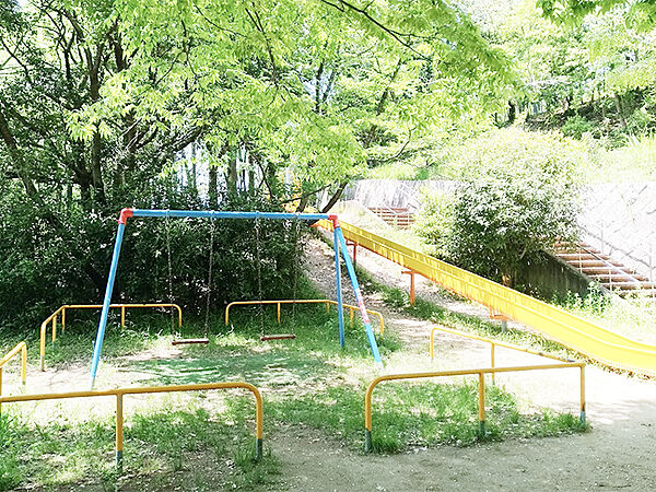 山麓公園（160m）