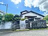 外観：【現地写真】周囲に建物が隣接していないため、どの時間でも自然光や風を取り込みやすいのも嬉しいポイントですね。