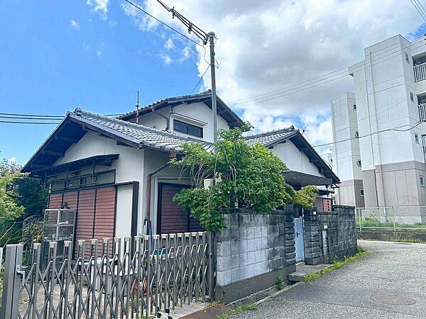 【現地写真】建築条件無しの売り土地となっておりますので、お客様のお好きなハウスメーカーで建築していただけます。
