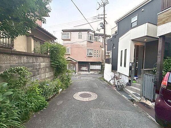 【前面道路含む現地写真】現地ご内覧ご希望のお客様は、お電話いただければスムーズにご案内させていただけます♪