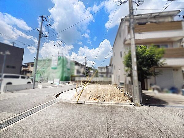 【現地写真】南西角地につき、陽当たり・通風良好♪快適な住環境でマイホームの夢を実現していただけます。