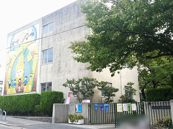 豊中市立少路小学校（450m）