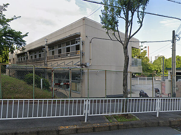 豊中市立のばたけこども園（796m）