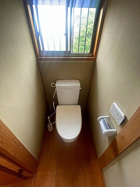 【トイレ】トイレは2か所ございます。