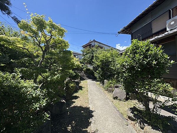 【現地写真】部屋数が多い分、ご家族それぞれのプライベート空間も確保できるのが、嬉しいポイントですね。