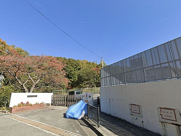 川西市立多田中学校（1600m）