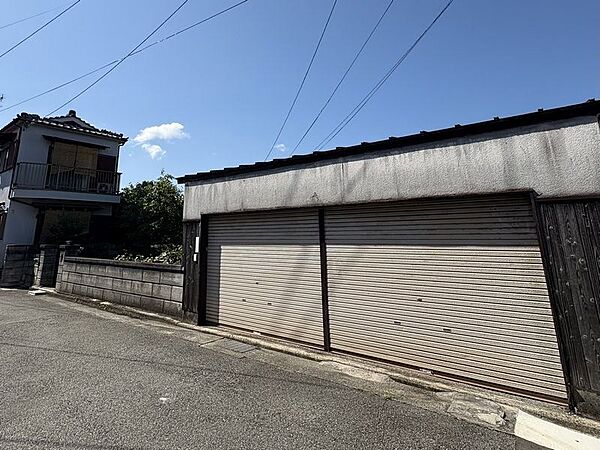 【前面道路含む現地写真】お客様の条件などをしっかりとおうかがいさせていただき、お家探しのパートナーとしてサポートさせていただきます♪