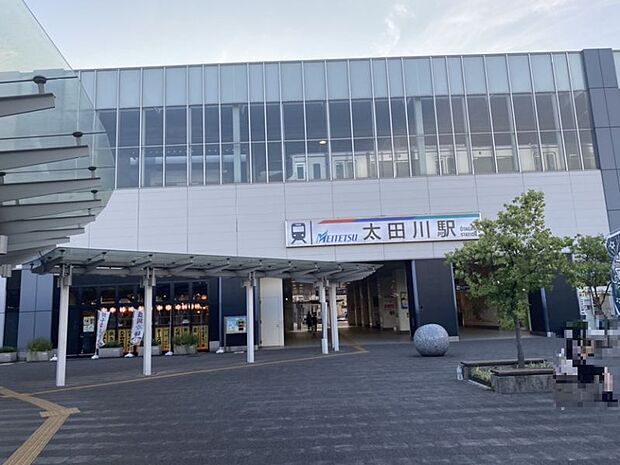 名鉄常滑線「太田川駅」徒歩約10分（約746ｍ）「名鉄常滑線」「名鉄河和線」の分岐点となる駅で、特急停車駅です。都心部へのアクセスも良好です。