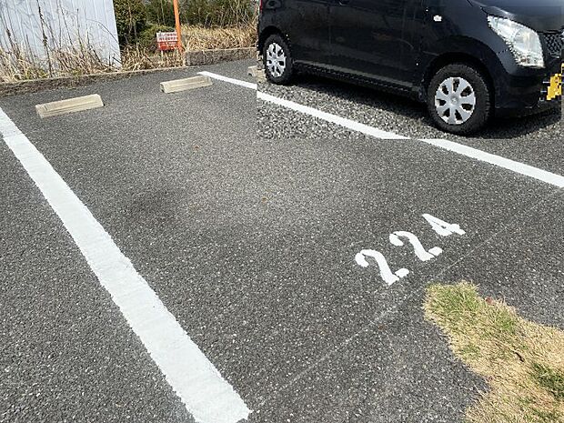 敷地内駐車場あり。