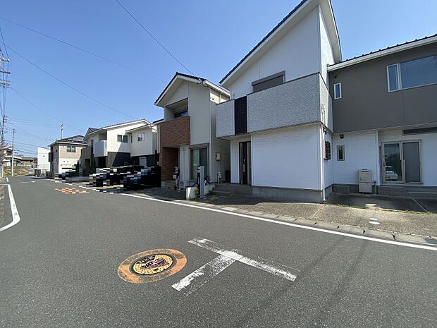 閑静な住宅街にあり、落ち着いた生活が送れます◎