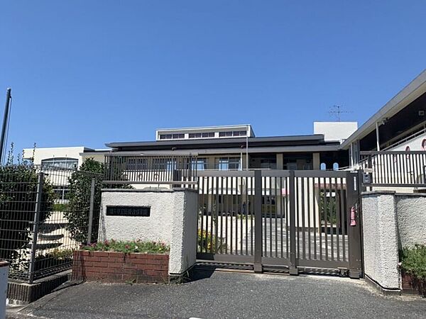日長台保育園　徒歩約4分　335ｍ　地域の方々の支援で米作りや芋掘りなどいろいろな体験イベントを企画してくれると評判