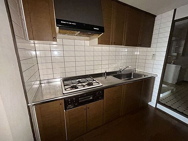 お料理に集中したい方におすすめの独立型キッチン！手元を見られたくない方にお勧めです◎