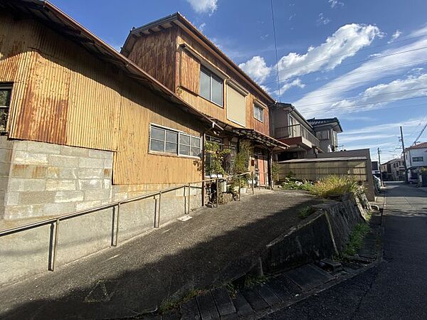 解体更地渡しの為、解体費用を削減できます♪