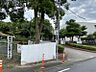 周辺：船島小学校まで　486m　徒歩約7分　教育目標「心や体をきたえ、たくましく生きる子どもの育成」　「楽しくわかる授業」を実施し学力向上にも力を入れています。