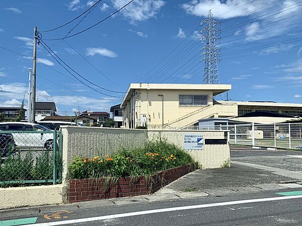 三ツ池保育園まで　170m　徒歩約3分●開所時間：07：30～19：00　0歳から5歳までの乳幼児を保育しています。年間行事が充実しています。