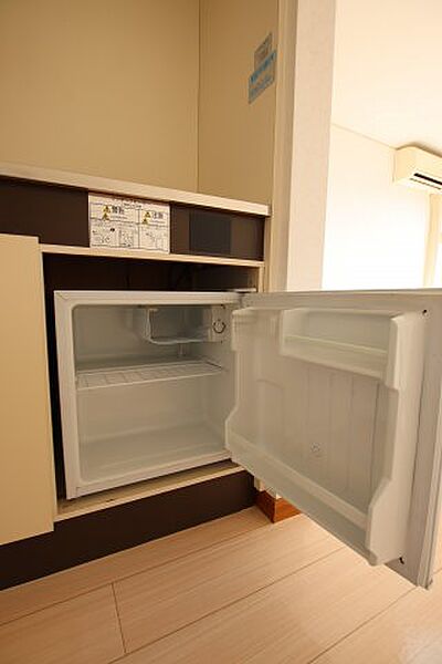 画像21:ミニ冷蔵庫
