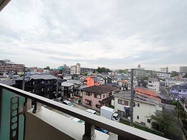 遠くまで見渡せる、4階からの開放感ある眺望