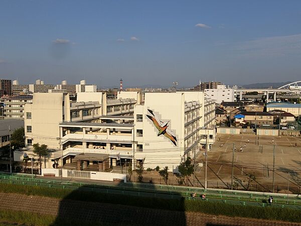 画像26:茨木市立天王中学校(中学校)まで817m