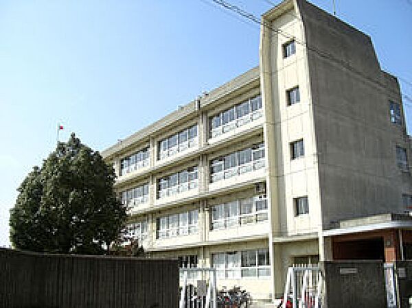 周辺：茨木市立平田中学校(中学校)まで660m