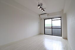 サンライン富田丘 5階ワンルームのリビング/ダイニング