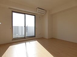 クリントブライアント 4階ワンルームのリビング/ダイニング