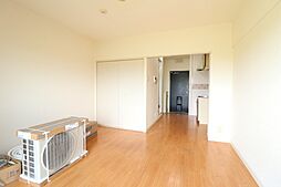 第35マンション 1階ワンルームのリビング/ダイニング