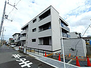 千里丘駅より徒歩10分 新築 3階建の賃貸物件