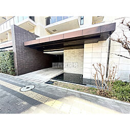 レアシス国立大学通り