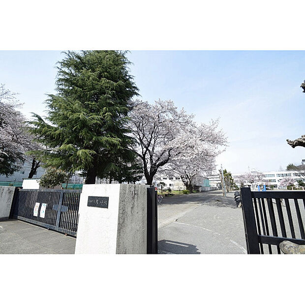 東小学校
