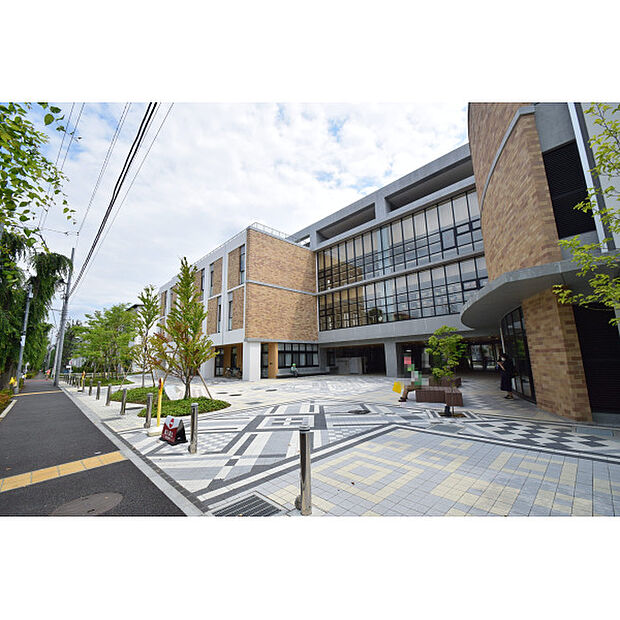 若葉台小学校
