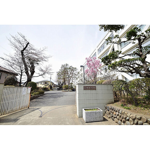 拝島中学校