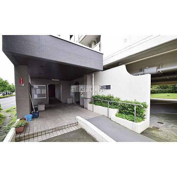 エントランスを拡大表示