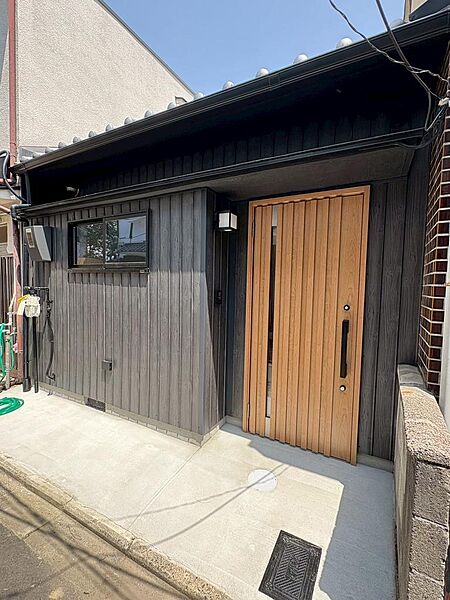 外観：326000197579