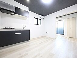 CRASTINE弥次ヱ町4丁目B棟 1階1LDKのリビング/ダイニング