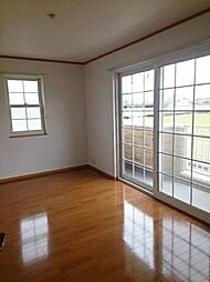 カサデルソレアード 1階1LDKのリビング/ダイニング