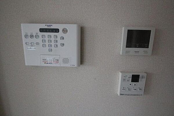 画像14:カメラ付インターホン