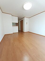 シャン・ミリューIID 1階ワンルームのリビング/ダイニング