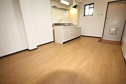 カンパーニュ塩上I 2階1DKのリビング/ダイニング