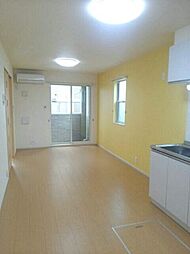 カーサ・フィオーレE 1階1LDKのリビング/ダイニング