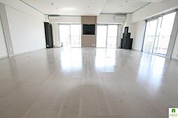 ハイマート屋島 3階1LDKのリビング/ダイニング