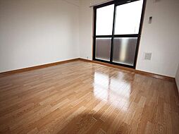 シャンドゥエピナール 3階1Kのリビング/ダイニング