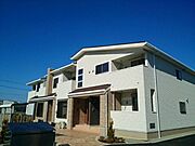 みの駅より徒歩22分 築8年11ヶ月 2階建の賃貸物件