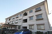 伏石駅より徒歩10分 1階 築31年11ヶ月の賃貸物件